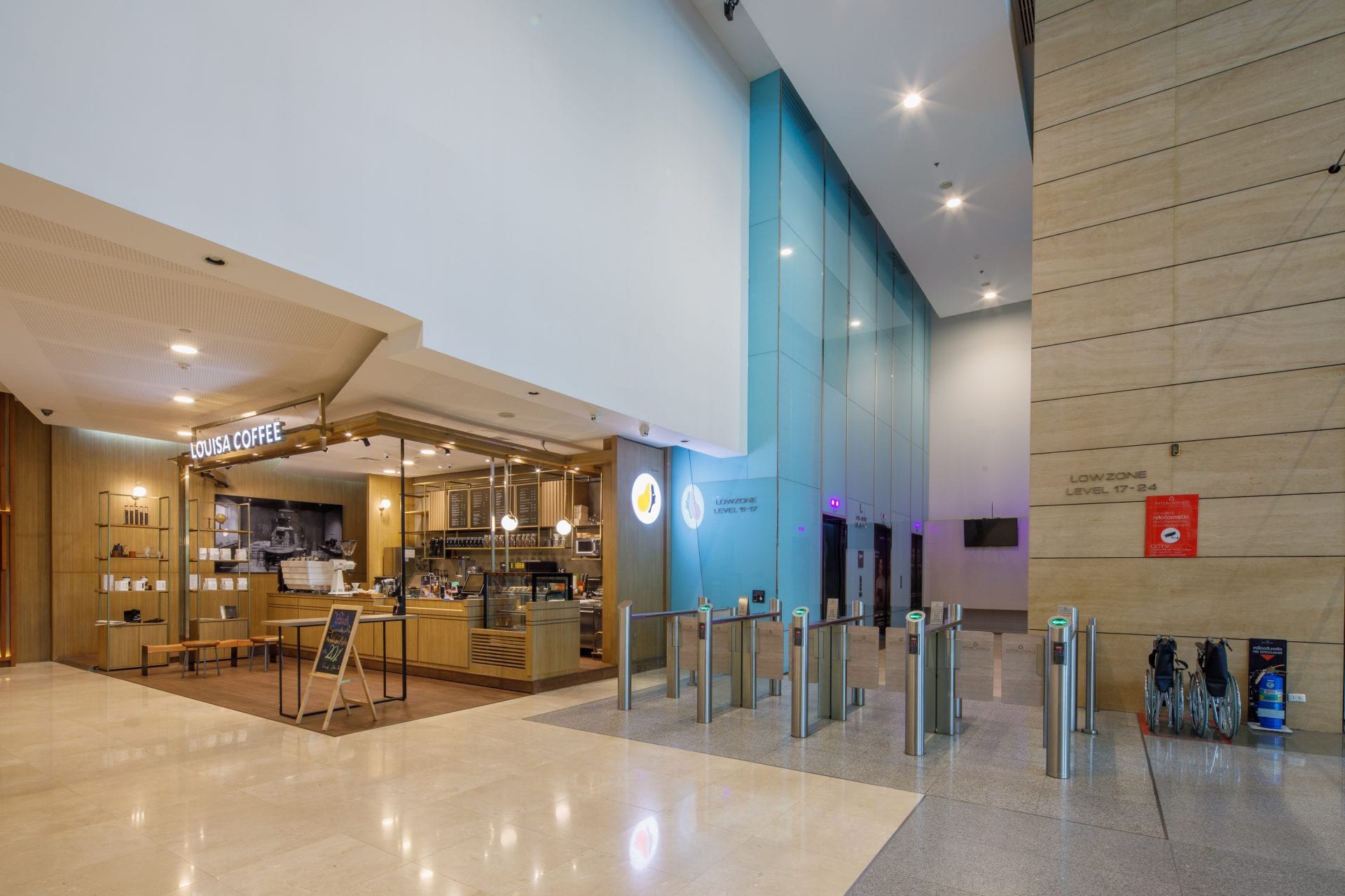 อาคารอินเตอร์เชนจ์ 21 (Interchange 21) สำนักงานให้เช่า เกรด A ย่านสุขุมวิท อโศก ใกล้รถไฟฟ้า BTS และ MRT