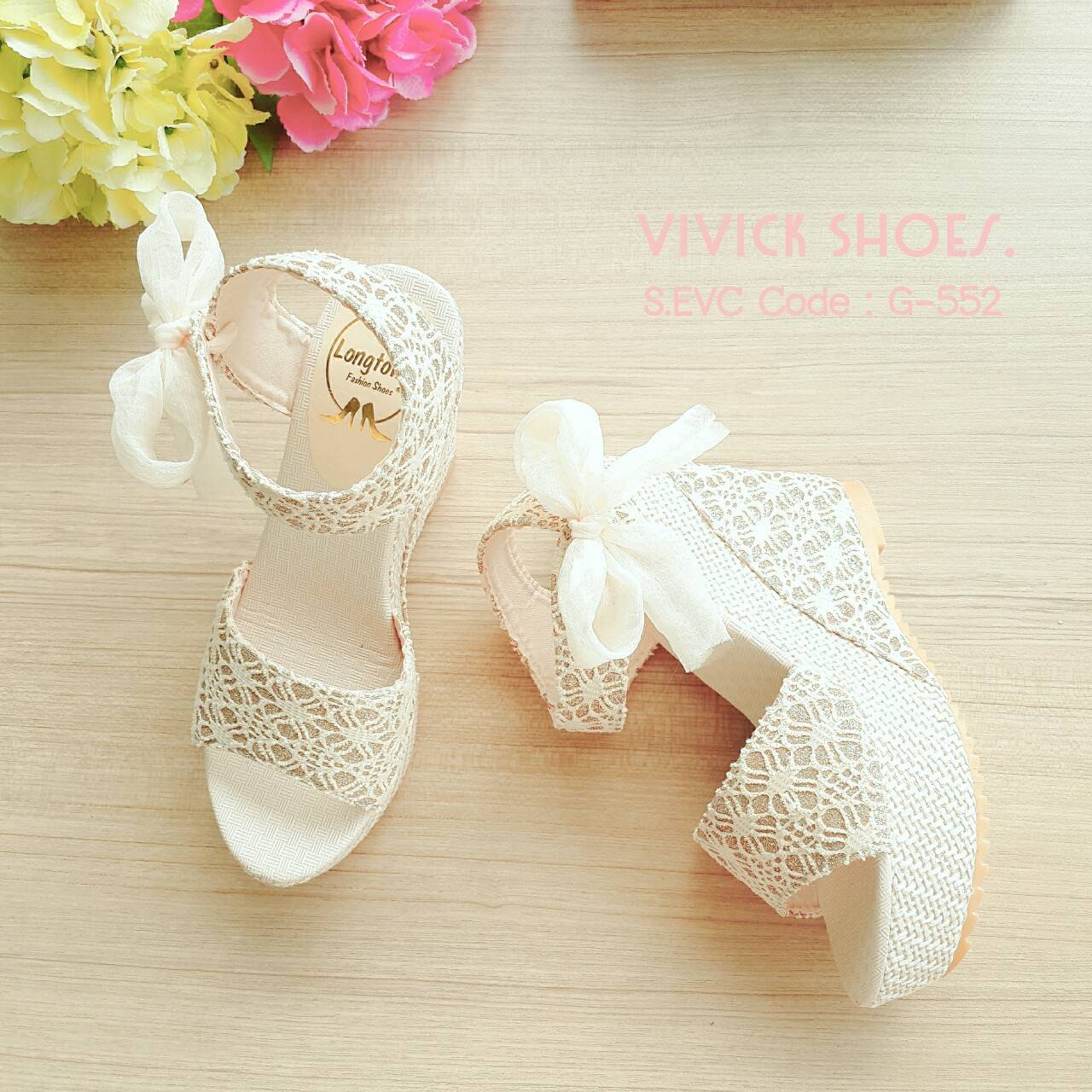 รองเท้าส้นเตารีดลูกไม้สไตล์เกาหลี (ดำ)