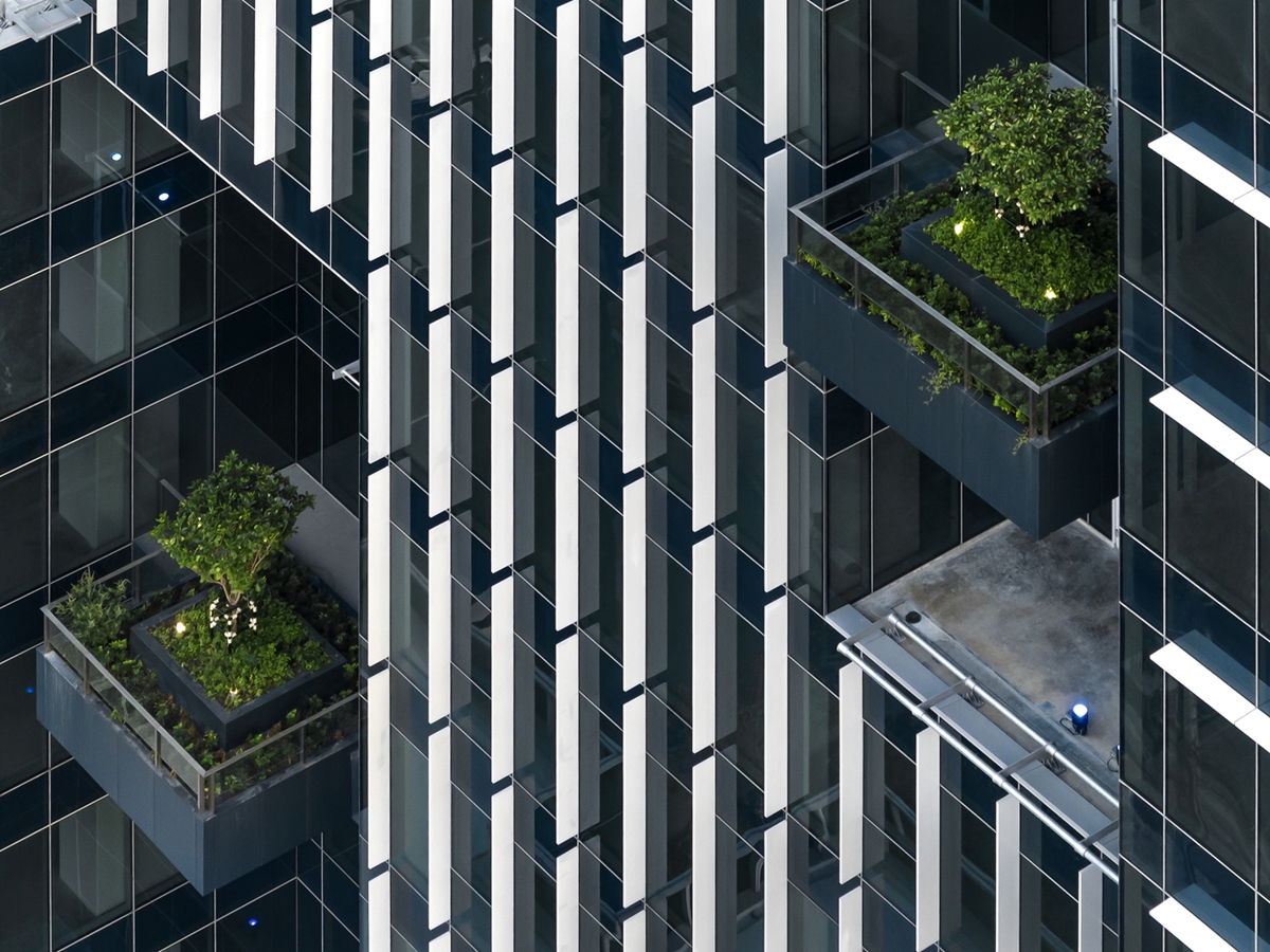 เอไอเอ อีสต์ เกตเวย์ (AIA East Gateway) สำนักงานให้เช่า ติดถนนบางนา-ตราด ใกล้รถไฟฟ้า MRT สายสีเหลือง สถานีศรีเอี่ยม 350 เมตร