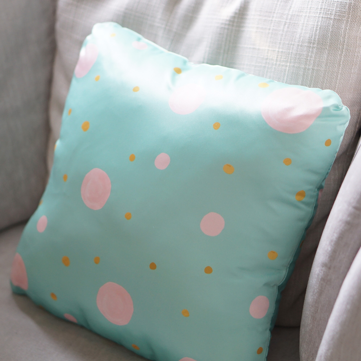 หมอนอิงสั่งทำใส่ชื่อ ลาย Calendar - Water colour dot - Mint