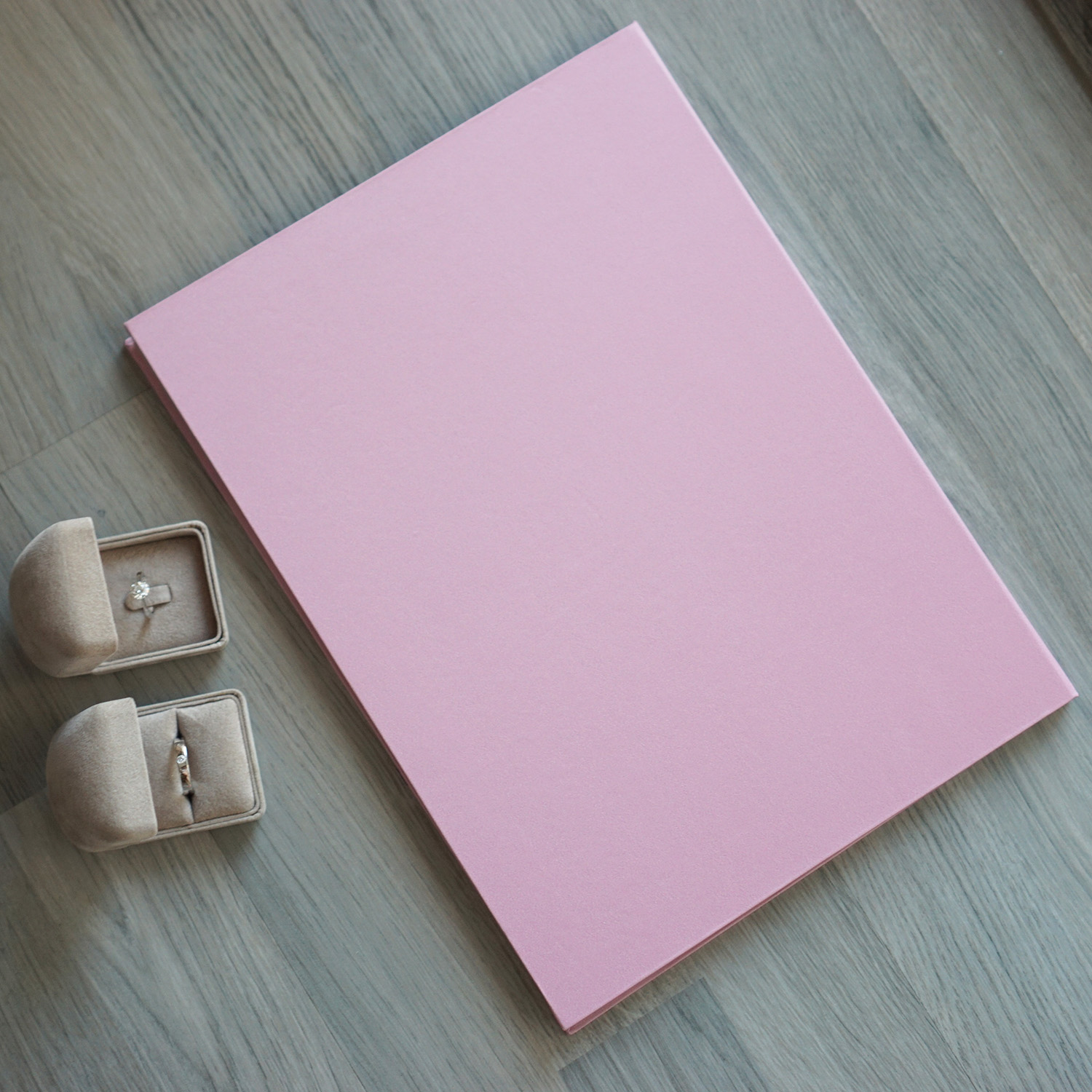 แฟ้มใส่ทะเบียนสมรสพร้อมส่ง Grade A- ลาย Minimal - Pink พร้อมข้อความ Happily Ever After