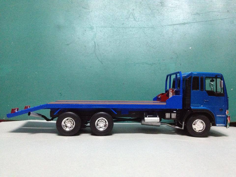 โมเดลรถเทรนเลอร์จำลอง Hino Profia 1/32 Truck model