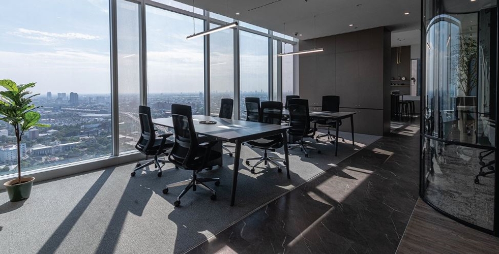 อาคารเมเจอร์ ทาวเวอร์ สำนักงานให้เช่าย่านถนนรามคำแหง กรุงเทพฯ ใกล้สถานีรถไฟฟ้าสายสีส้ม สถานีรามคำแหง 12