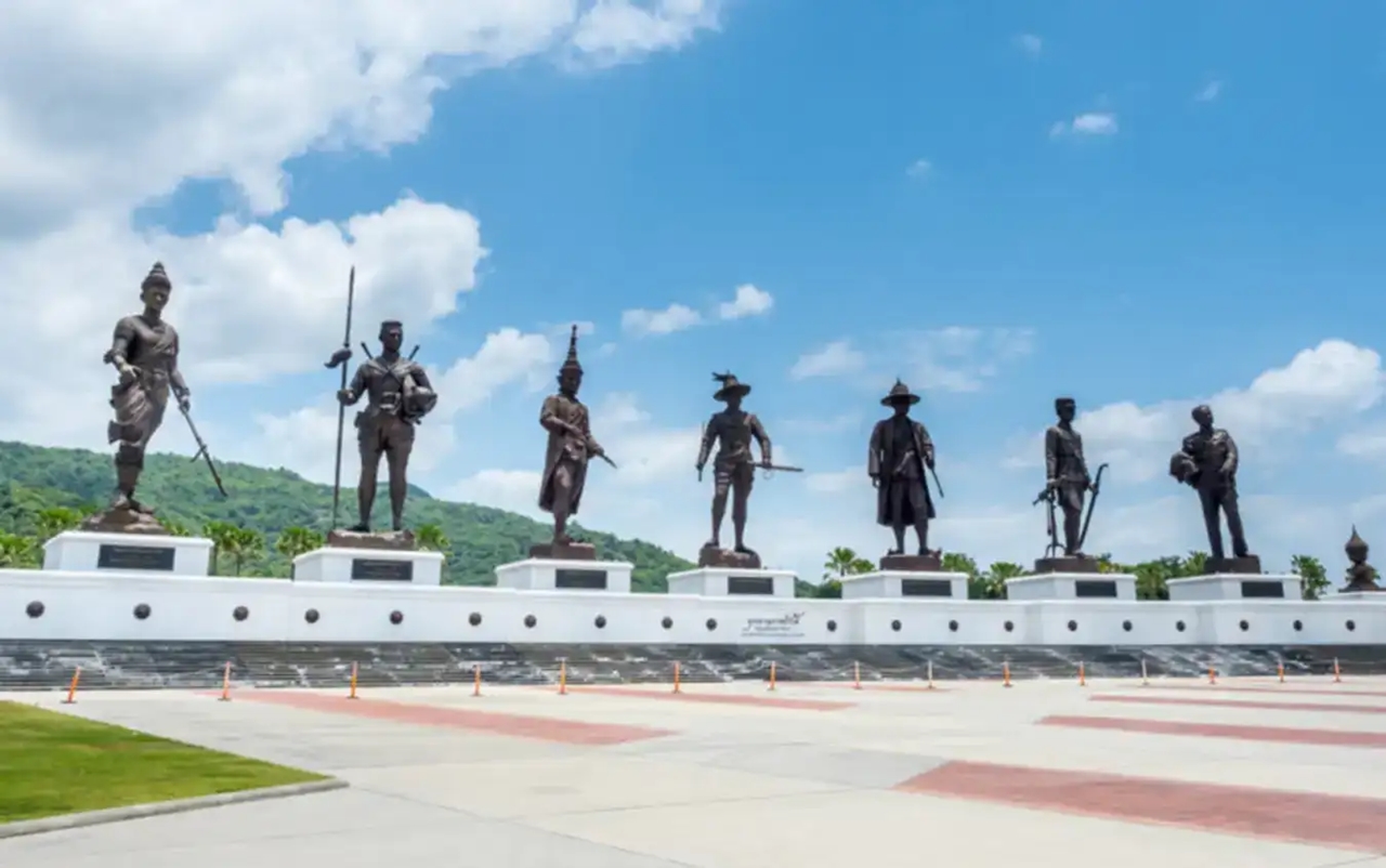 태국 후아힌차암(Hua Hin-Cha-am) 바다 옆에 위치한 4성급 호텔 매매, 241개 객실.