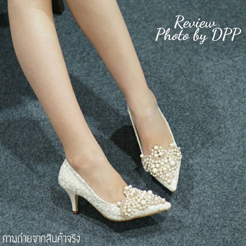 พร้อมส่ง : รองเท้าคัทชูลูกไม้ประดับมุข