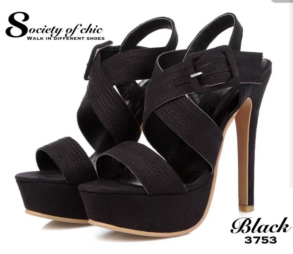 รองเท้าส้นสูง Platform (สีครีม)