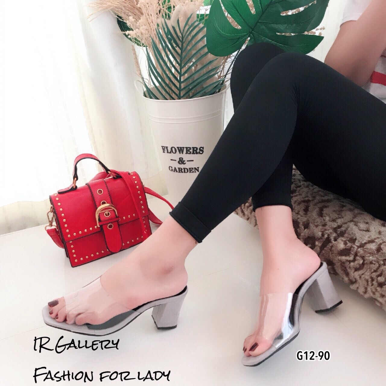 รองเท้าส้นตันสวมใสนิ่ม (สีเทา)