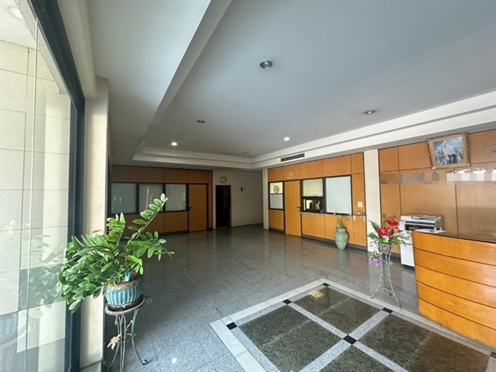 ให้เช่าโรงงานและโกดังคลังสินค้า พร้อมหอพักพนักงาน ติดถนนเพชรเกษม สามพราน จ.นครปฐม เหมาะเช่าเปิดกิจการได้ทันที