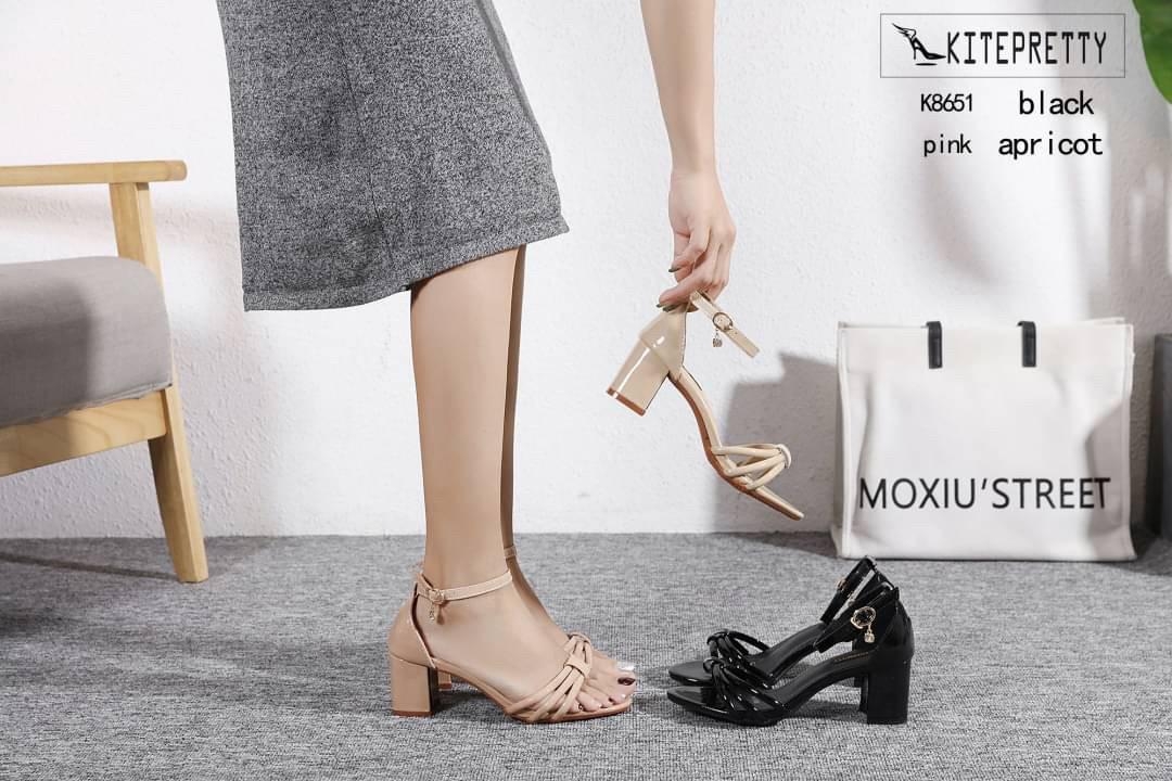 รองเท้าส้นตันแต่งสายคาด (สีชมพู)