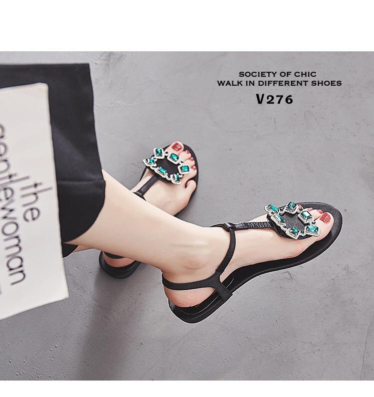 รองเท้าแตะ Style Roger Vivier แต่งเพชร