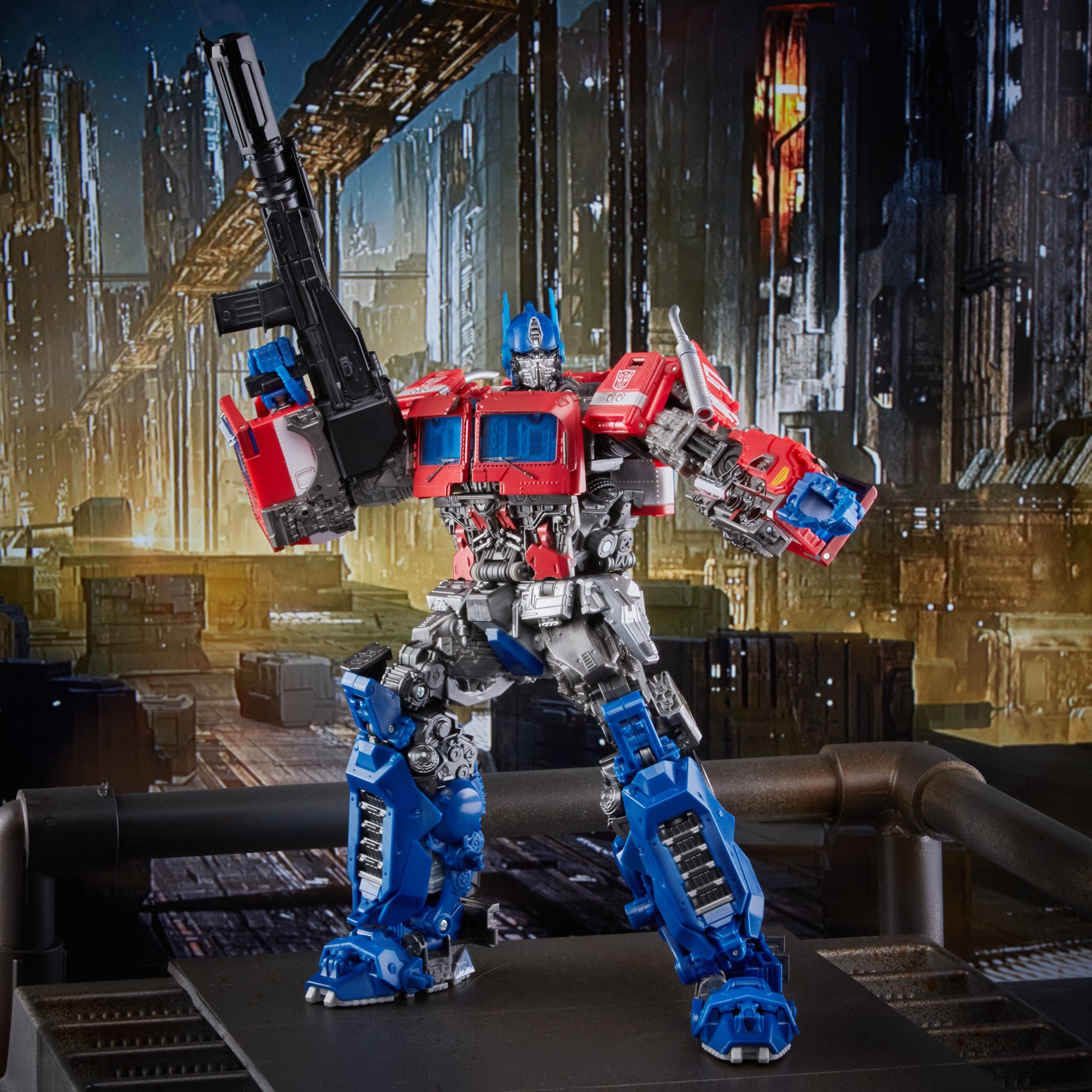 Hasbro Transformers Movie Masterpiece Series MPM-12 Optimus Prime Figure ฮาสโบร ทรานสฟอเมอร์ส มาสเตอร์พีซ MPM-12 หุ่นยนต์ออพติมัส ไพรม์ ขนาด 11 นิ้ว ลิขสิทธิ์แท้