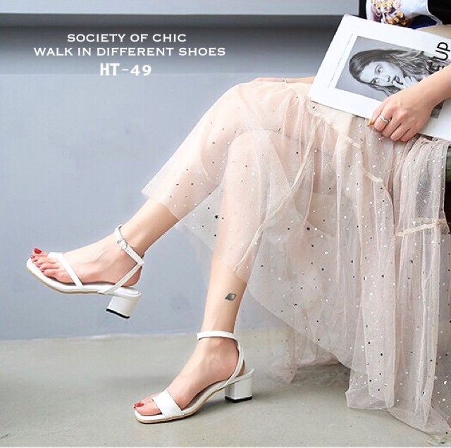 รองเท้าส้นเตี้ยสายคาดโป้ง (สีดำ)