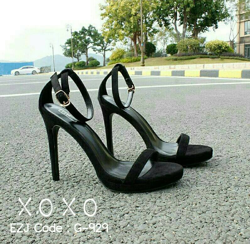 รองเท้าส้นสูงรัดข้อ Style Zara (สีดำ)