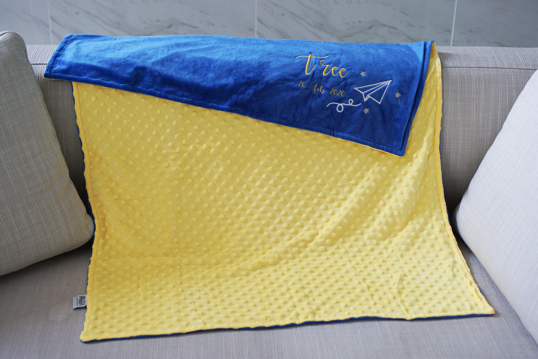 ผ้าห่ม Minky - สี Lemon-Navy 75x100cm แบบปักชื่อ+icon - Paper Plane