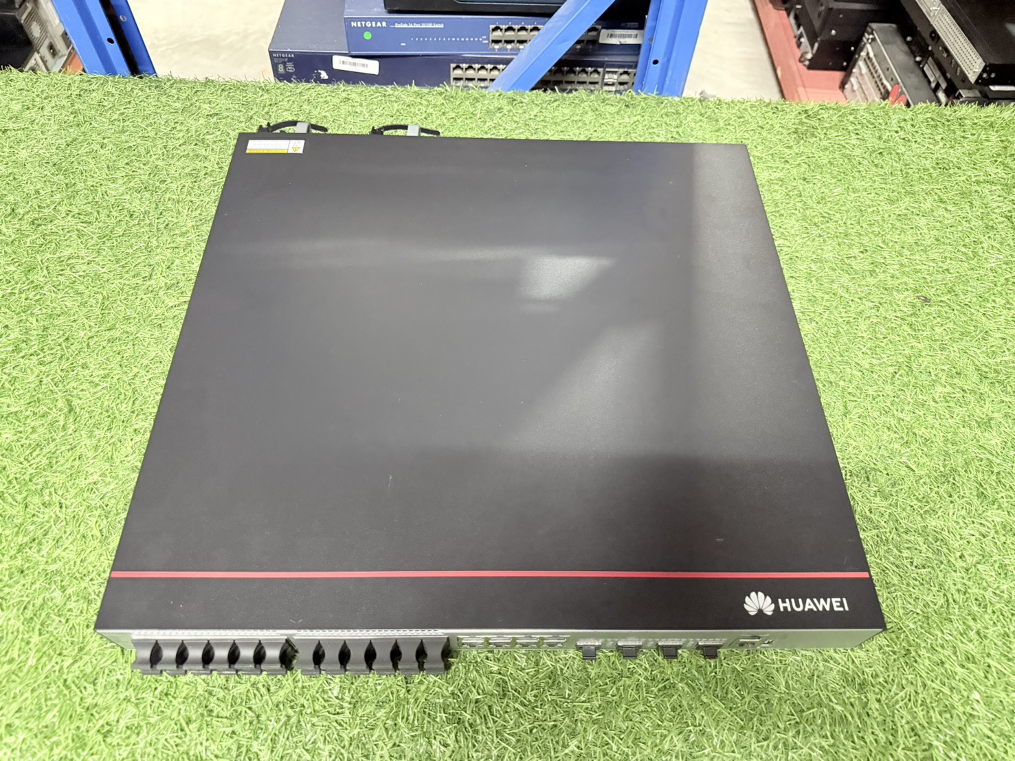 สวิตช์ Huawei Cloud Engine S5335-S32ST4X