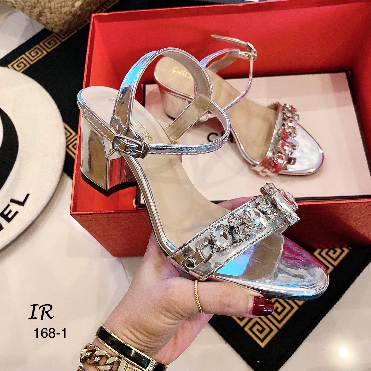 รองเท้าส้นตัน Style Miu Miu