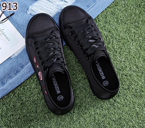 รองเท้าผ้าใบพียูลายดอกไม้ (สีครีม)