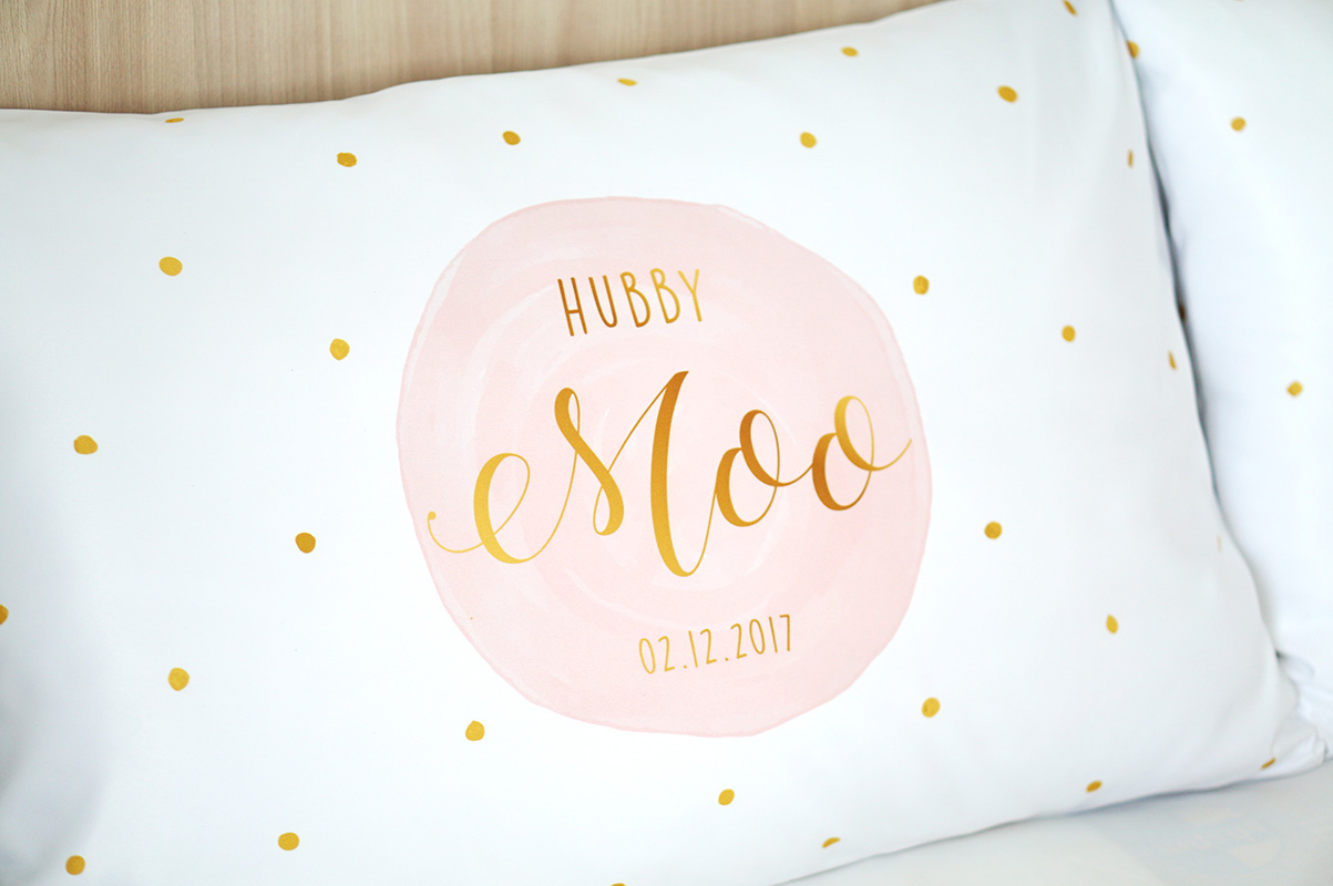 ปลอกหมอนหนุนคู่ พิมพ์ลายเต็มผืน Water Colour dot - White