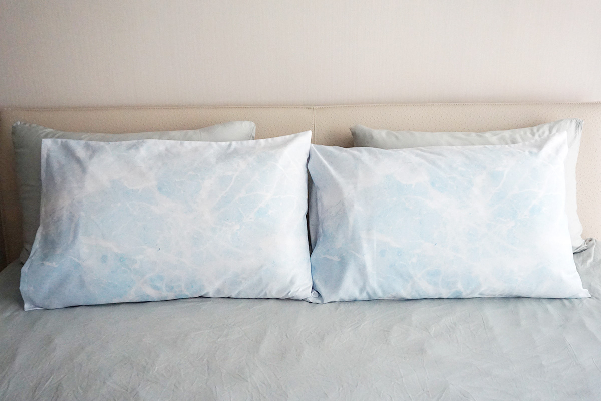 ปลอกหมอนหนุนคู่ลายหินอ่อนสีฟ้า Floral Frame - Grey