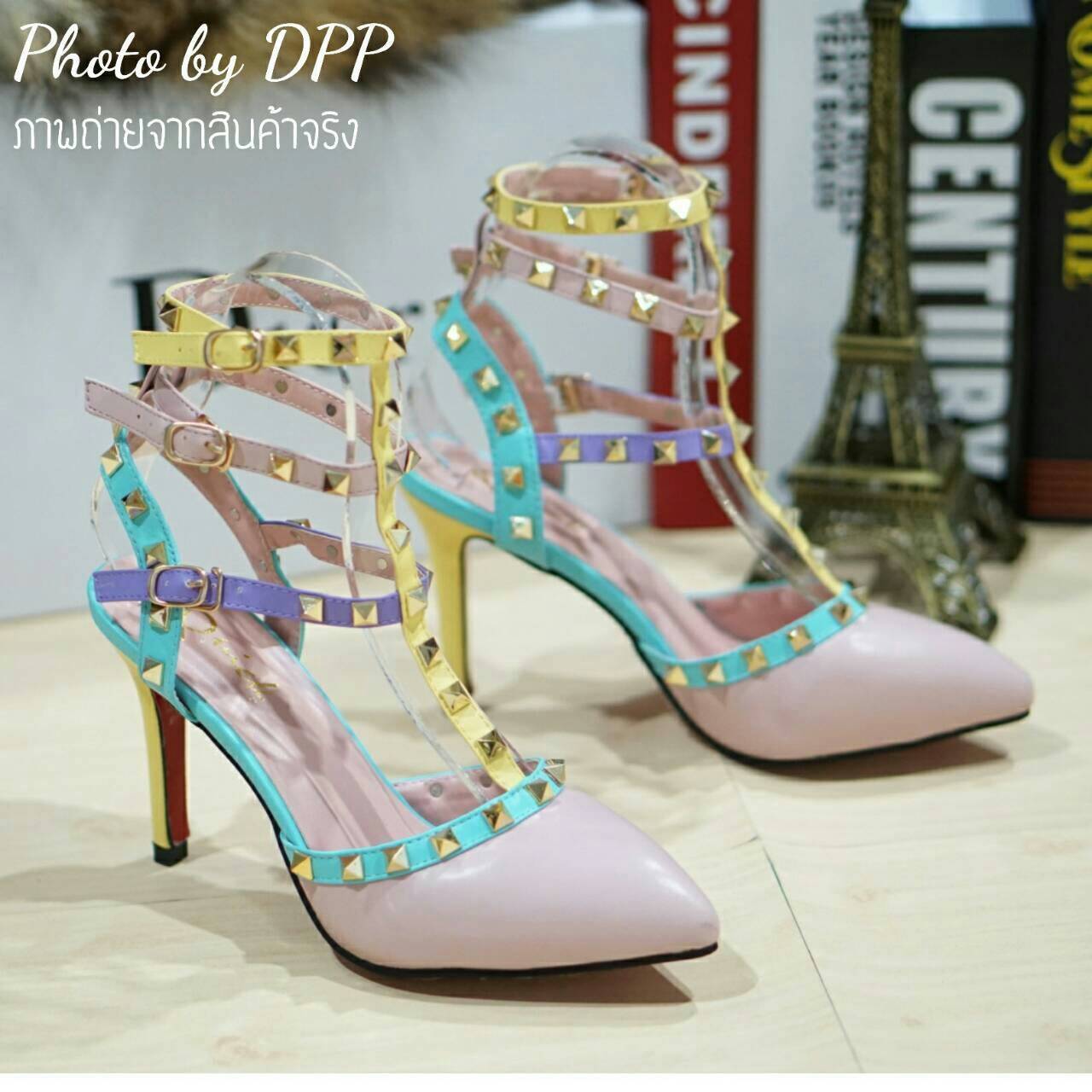 พร้อมส่ง : รองเท้าส้นสูงValentino pastel heels 2015 (สีชมพูมุก)