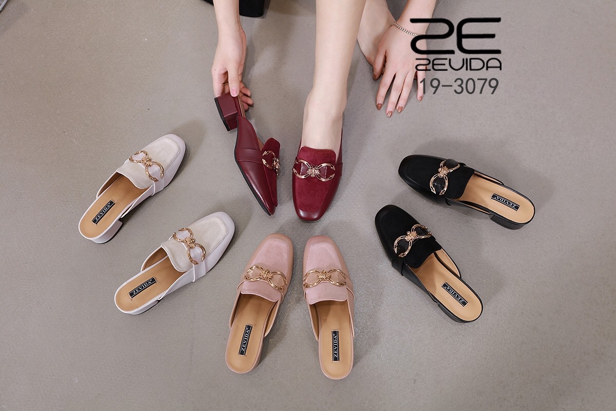 รองเท้าคัทชูส้นเตี้ยเปิดส้นแต่งอะไหล่ (สีชมพู)