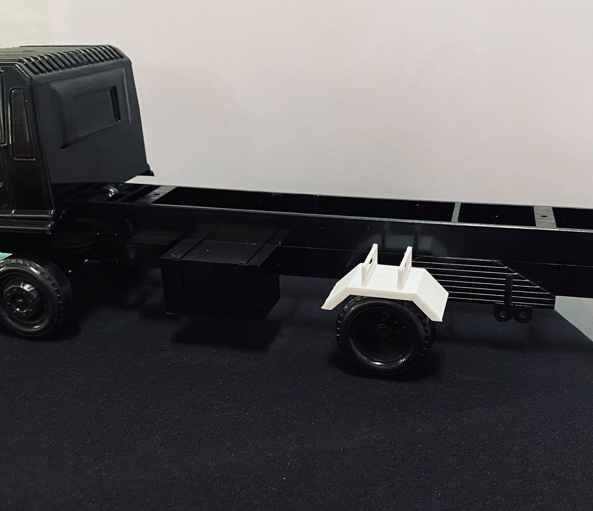 P2 บังโคลรถบรรทุกหกล้อจำลอง โมเดลบังโคลนจิ๋ว ติดรถของเล่น รถหกล้อแต่ง พลาสติก 1/24 mudguard for truck scale