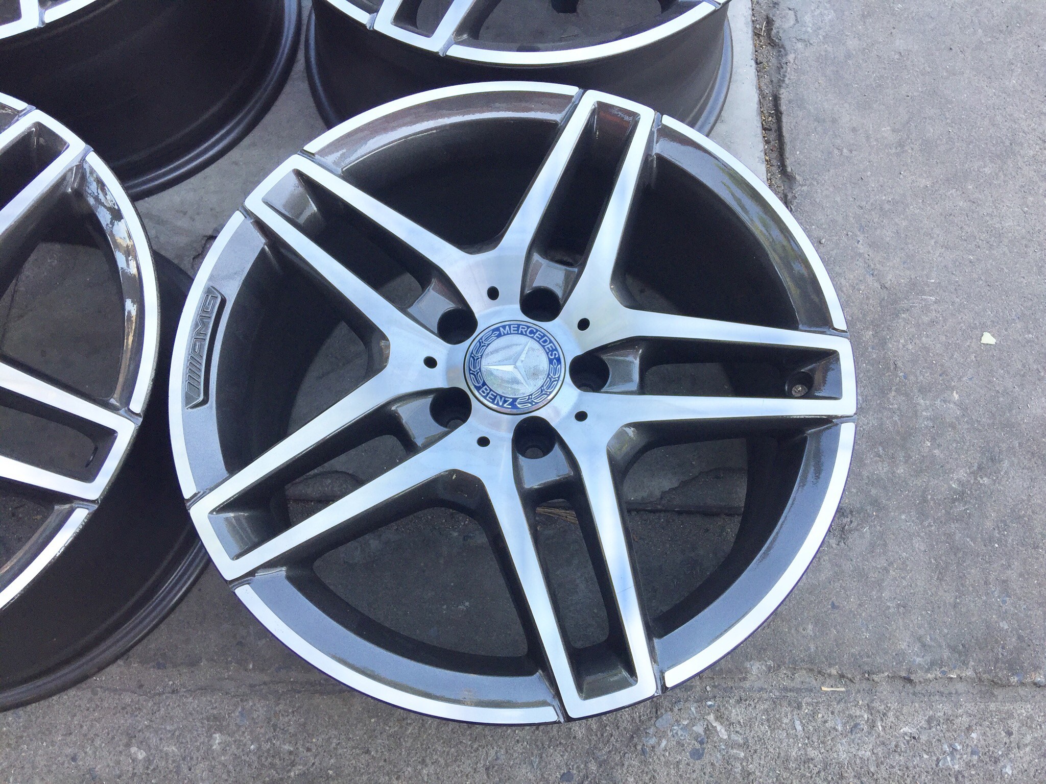 ล้อแท้ AMG ST4 w212 facelift