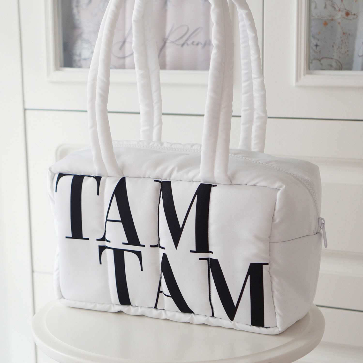 Fluffy Bowling Bag กระเป๋านุ่มนิ่ม ทรง Bowling สั่งทำใส่ข้อความ ลาย Minimal - White