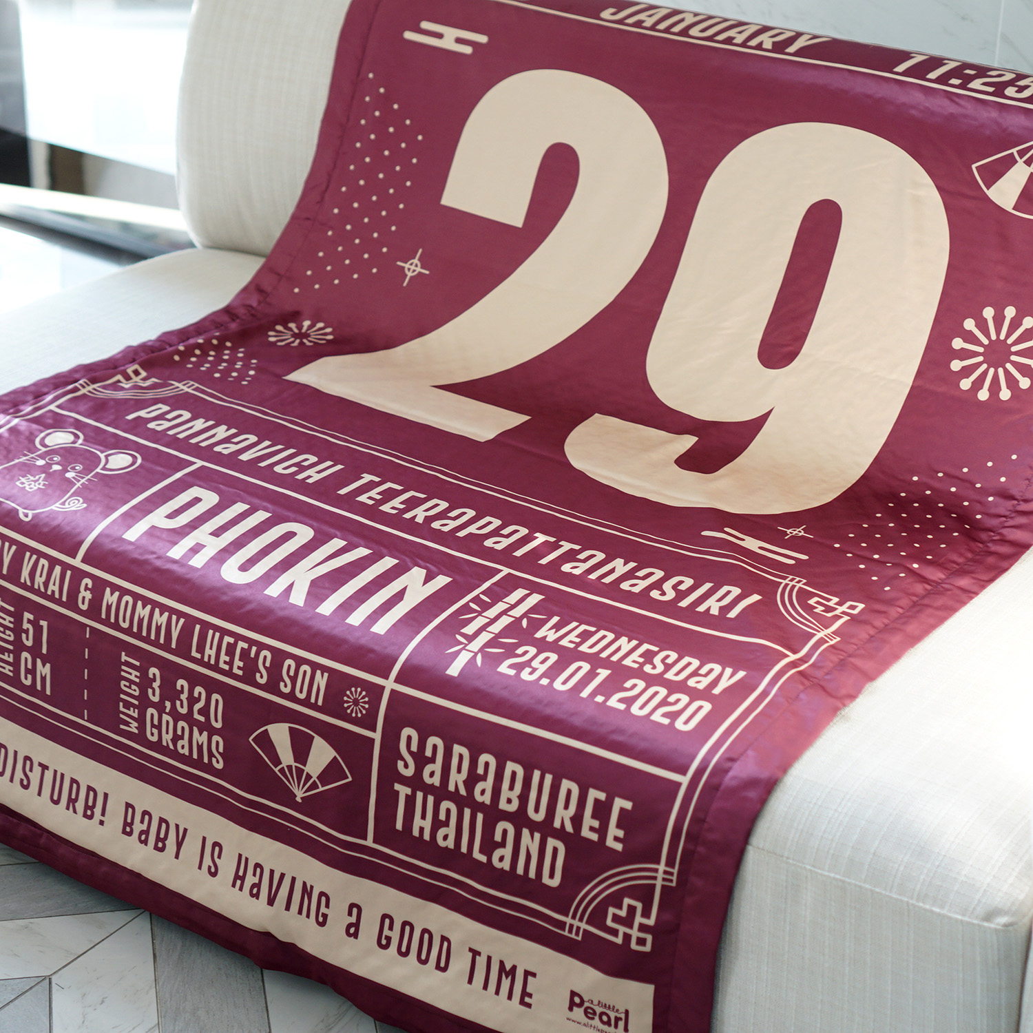 ผ้าห่มสั่งทำใส่ประวัติแรกเกิด ลาย Chinese Calendar - Burgundy