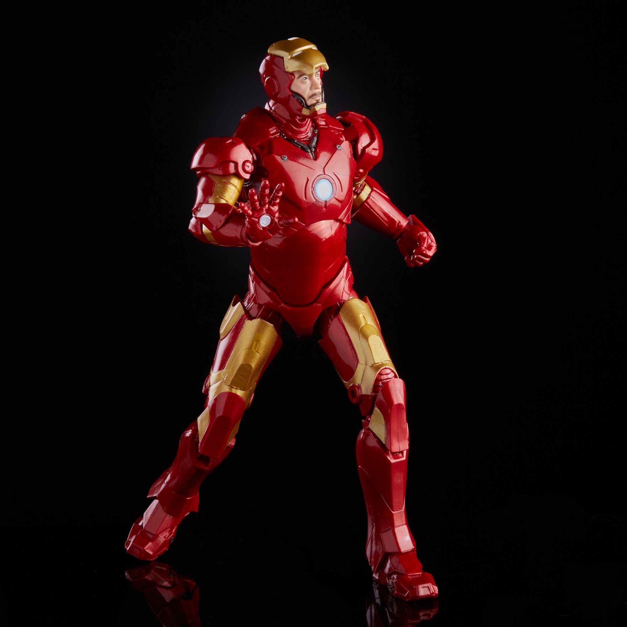 Hasbro Marvel Legends Series Iron Man Mark 3 Avengers Infinity Saga 6-inch Scale Figure ฮาสโบร มาร์เวล เลเจนด์ หุ่นโมเดลฟิกเกอร์ ไอรอนแมน มาร์ค3 ขนาด 6 นิ้ว ลิขสิทธิ์แท้