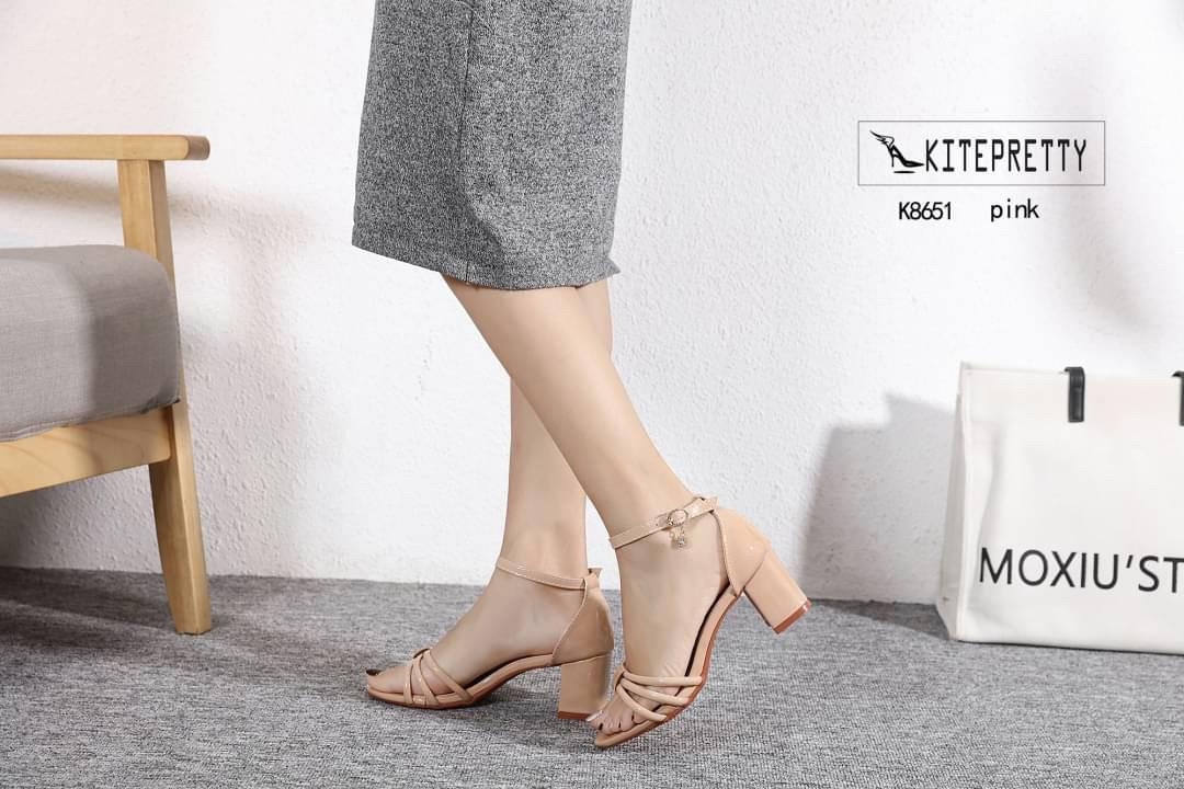 รองเท้าส้นตันแต่งสายคาด (สีชมพู)