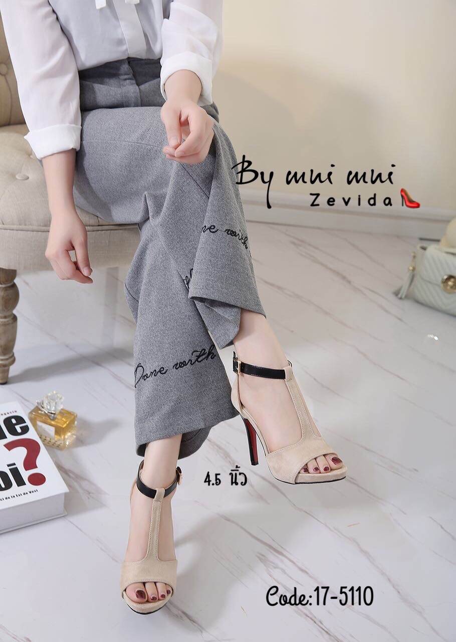 รองเท้าส้นสูงสักหลาด T-Strap (สีครีม)