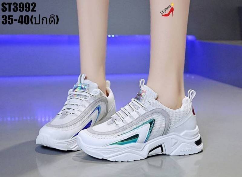 รองเท้าผ้าใบสไตล์Sport แต่งลายแฟชั่น (สีดำ)