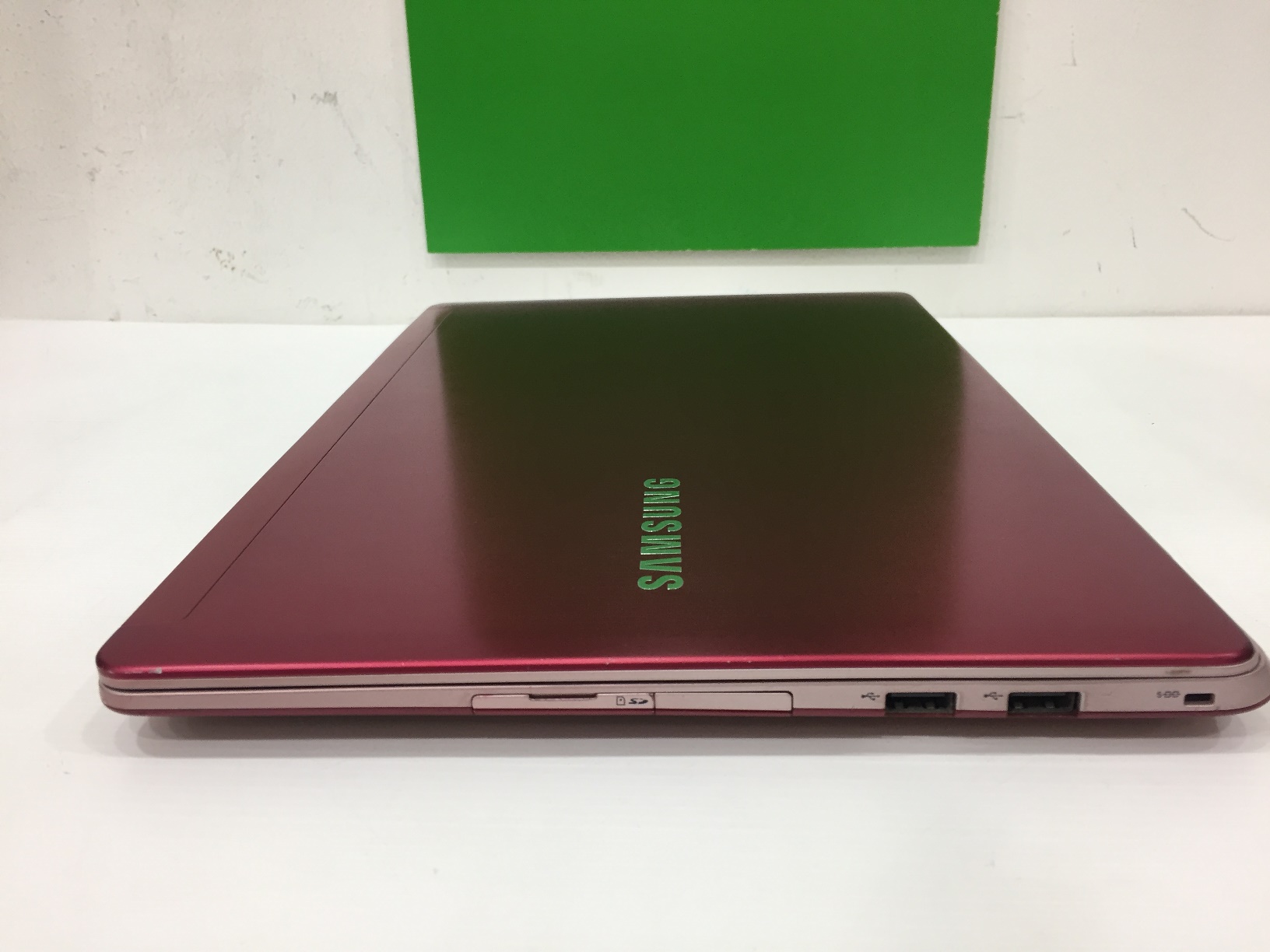 SAMSUNG Series 5 NP530U4E-A01TH