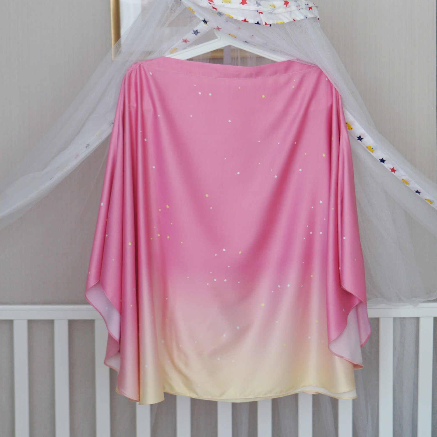 ผ้าคลุมให้นม สั่งทำใส่ชือ ลาย Planet and Friends - Pink Yellow