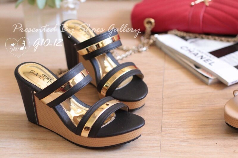 พร้อมส่ง : รองเท้าส้นเตารีดสายคาดทอง (สีดำ)