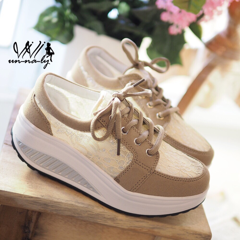 รองเท้าSport ลูกไม้เกาหลี (สีบานเย็น)