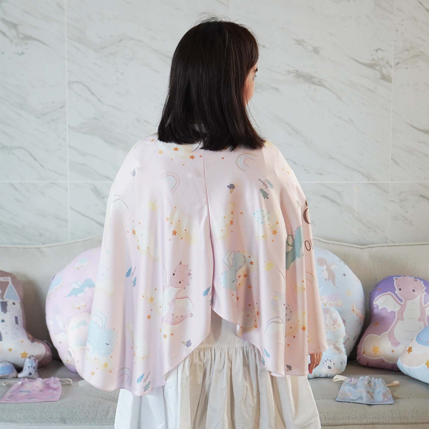 ผ้าคลุมให้นม 3in1 (รุ่นมีกระดุม ถอดโครงได้) แบบสั่งทำใส่ชื่อ ลาย Dragon - Pink