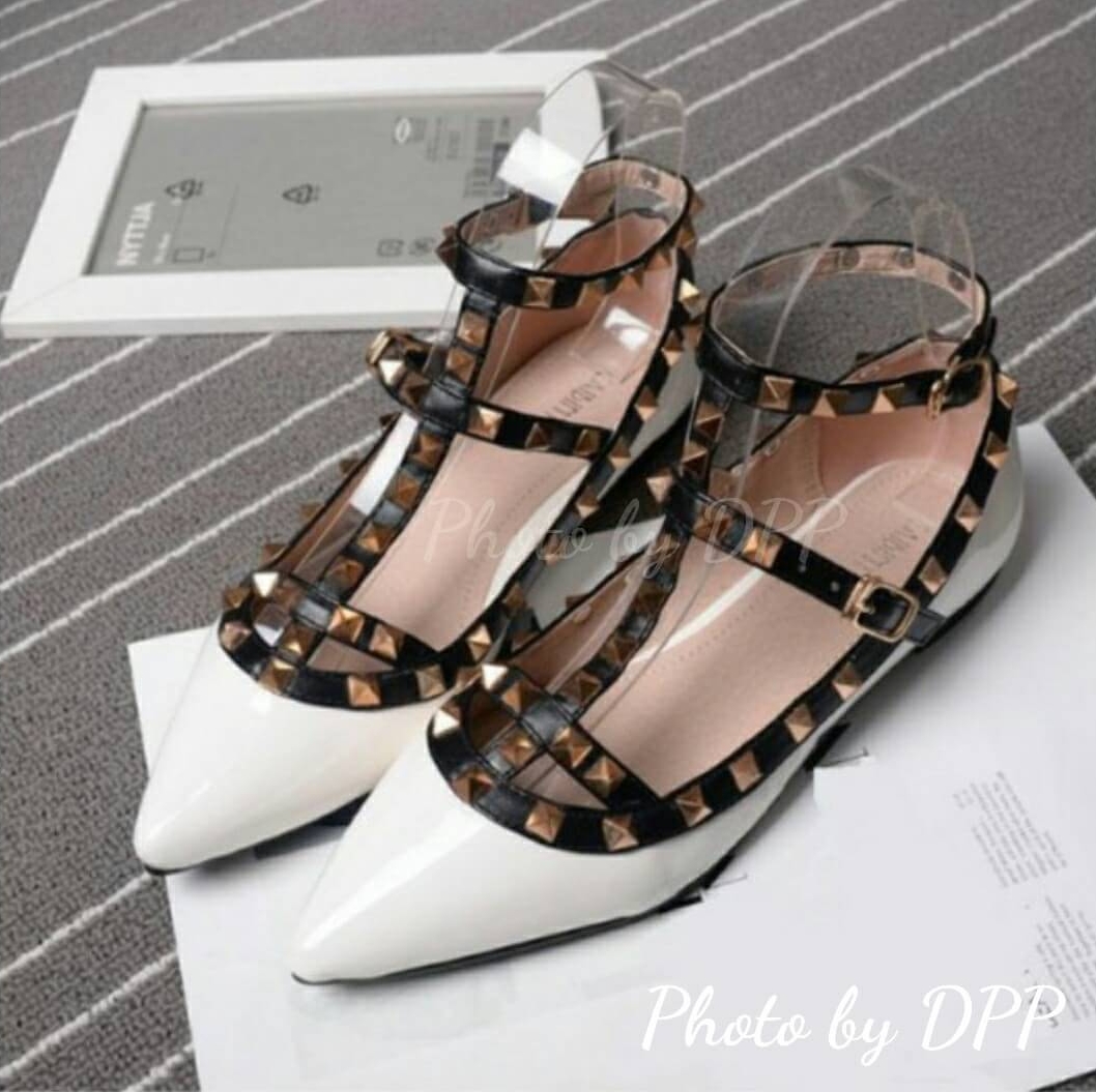รองเท้า Valentino Rockstud Flats 2016 (สีขาว)