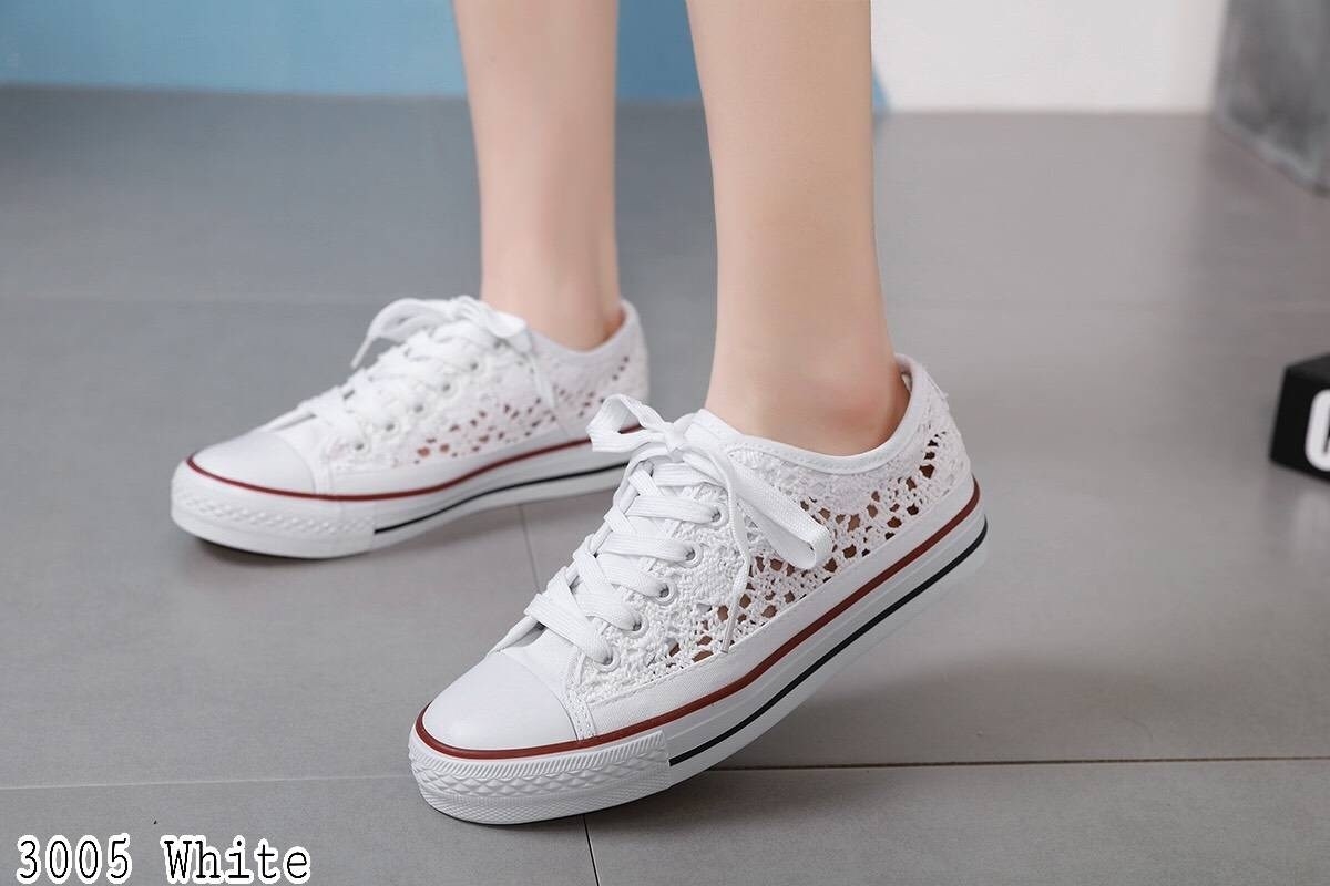 รองเท้าผ้าใบฉลุลายลูกไม้สไตล์Casual