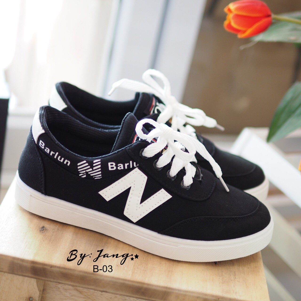 รองเท้าผ้าใบ New Balance Style (สีดำ)