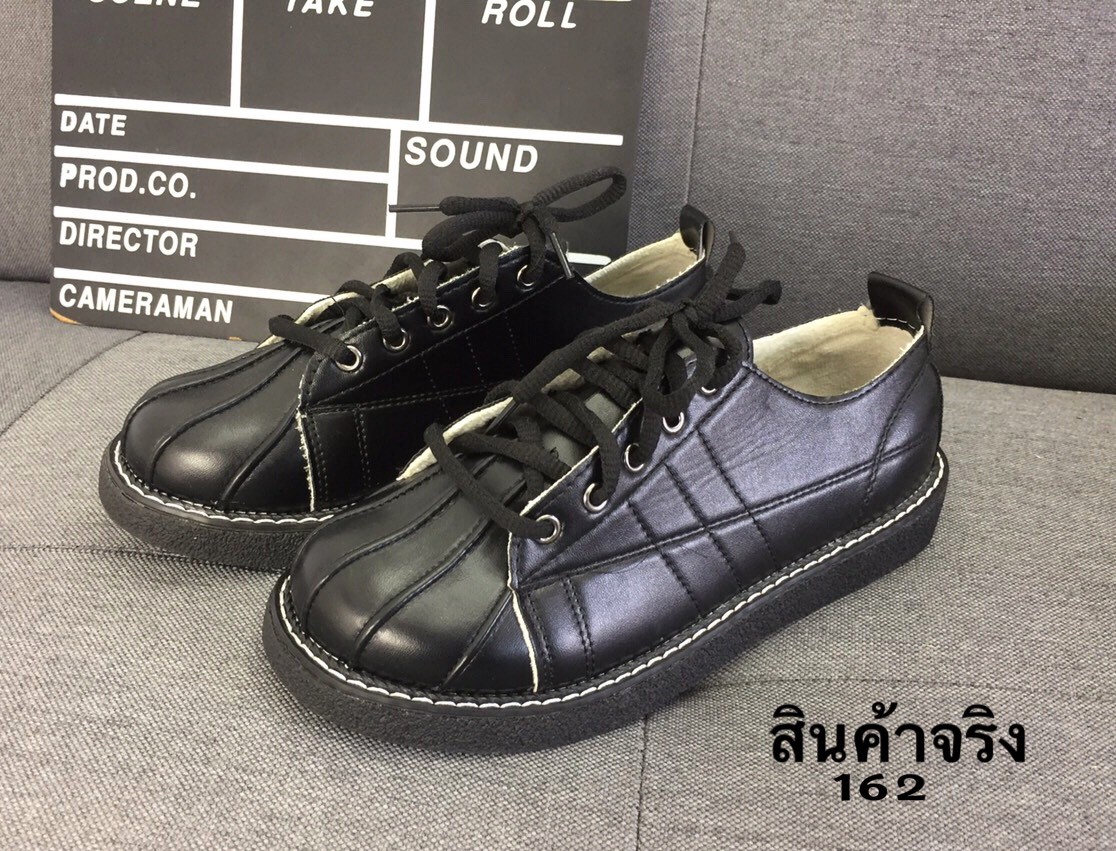 รองเท้าผ้าใบหนังนิ่มสไตล์วินเทจ (สีดำ)