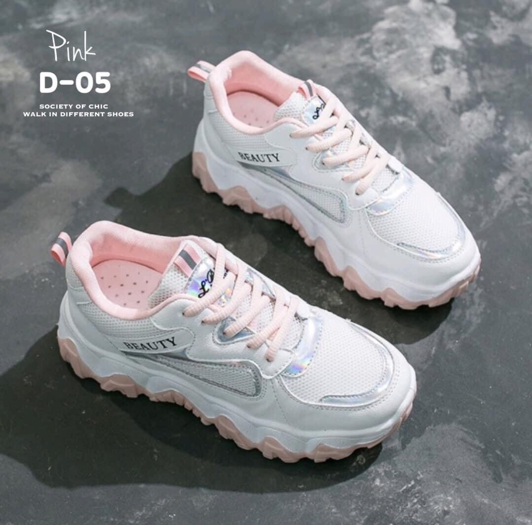 รองเท้าผ้าใบสปอร์ตแต่งลายส้น