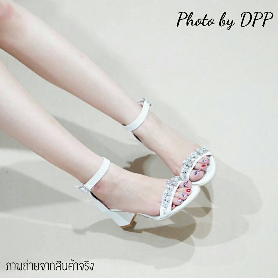 พร้อมส่ง : รองเท้าmiu miuรัดส้น (สีขาว)