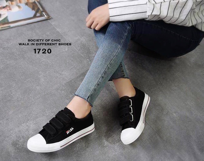รองเท้าผ้าใบเมจิกเทป Style FILA (สีดำ)