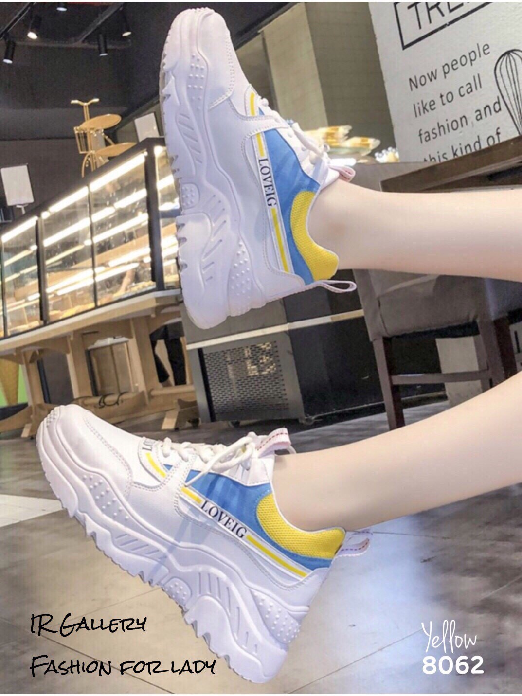 รองเท้าผ้าใบทรงSportแต่งสีแฟชั่น (สีดำ)