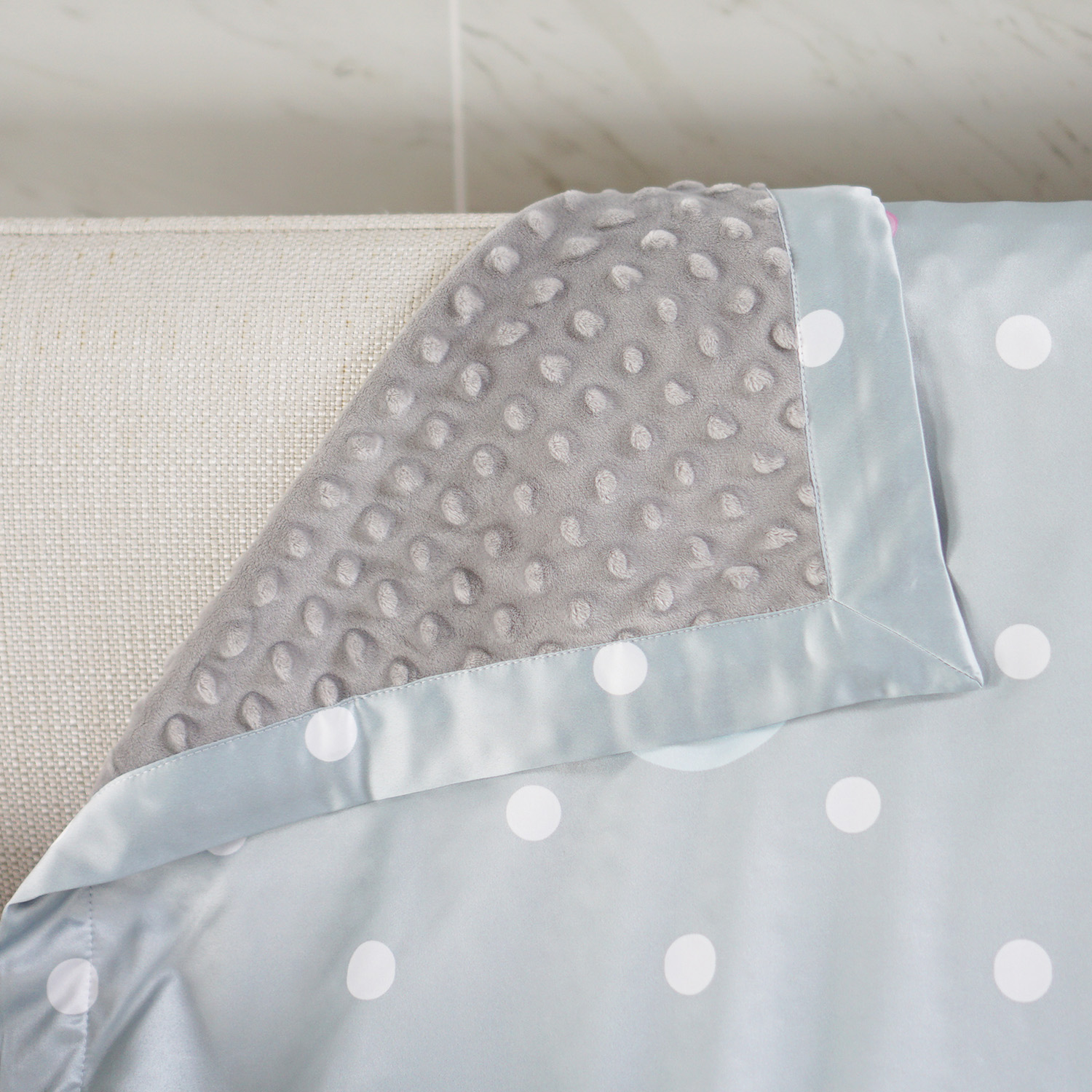 ผ้าห่มสั่งทำใส่ชื่อ Polka Dot - Milk - Green