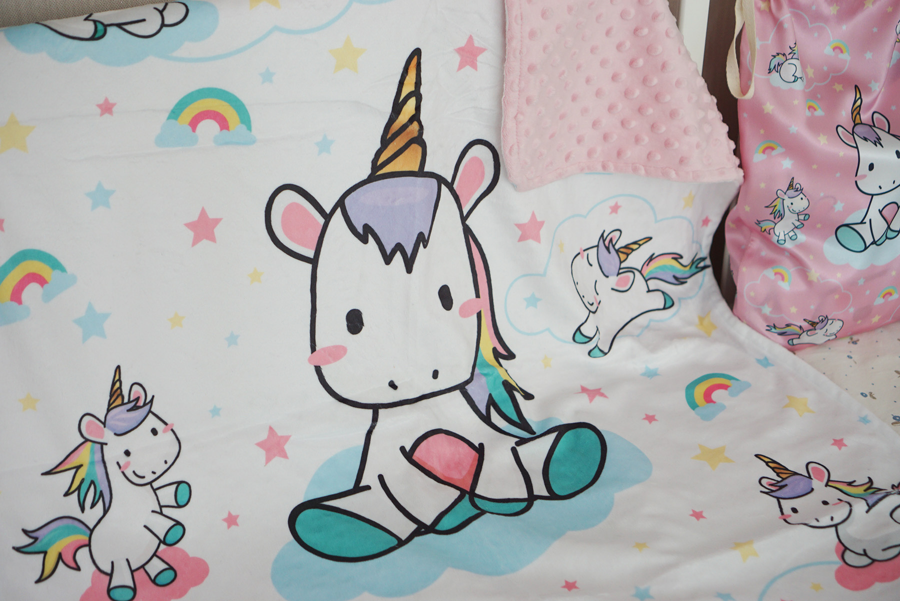 ผ้าห่ม Minky 75x100cm พร้อมส่ง ลาย Unicorn