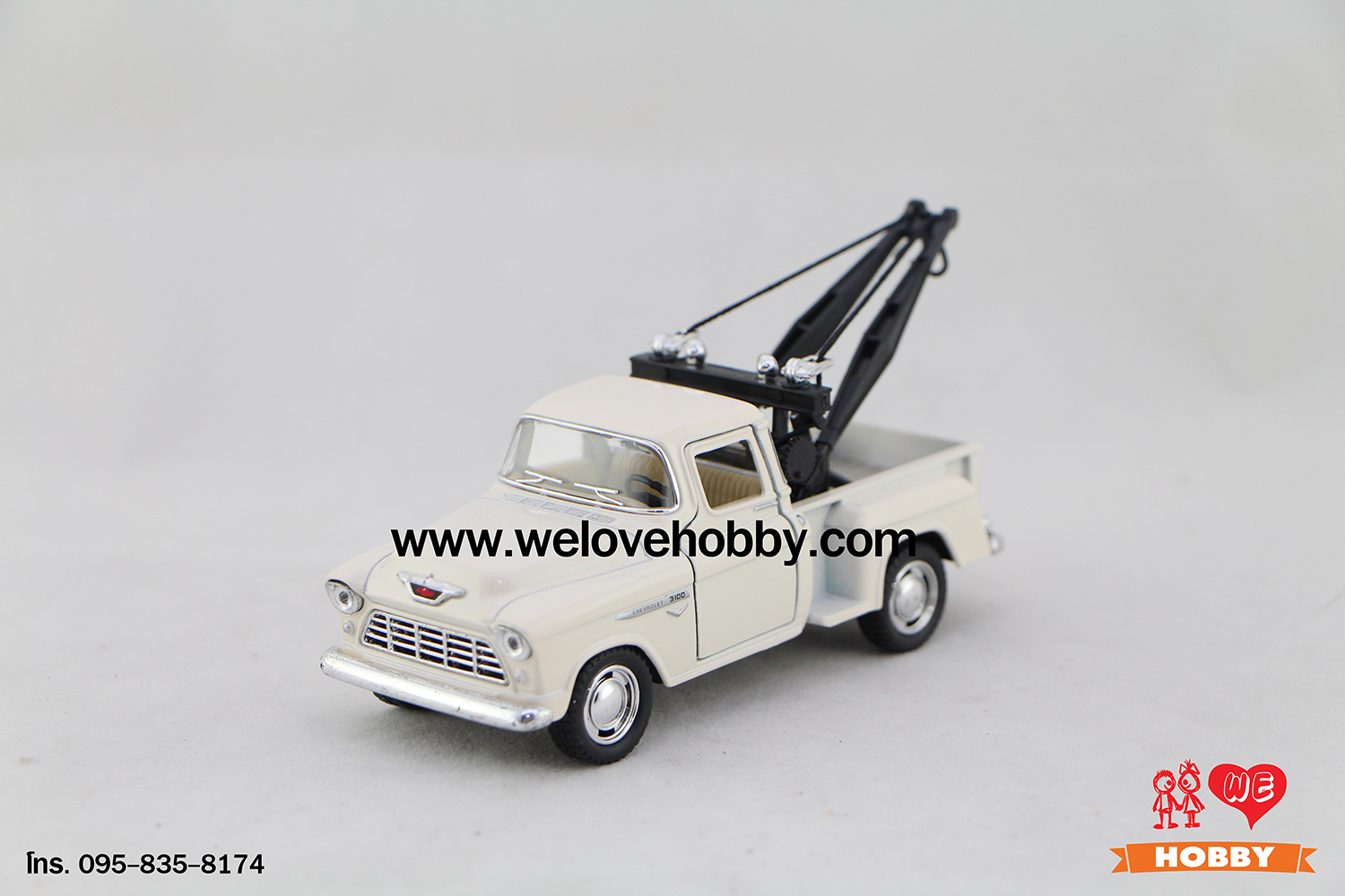โมเดลรถกระบะคลาสสิค 1955 Chevrolet Chevy Stepside Pick-Up สีครีม Scale 1:32 มีเซตอุปกรณ์รถยก รถลาก