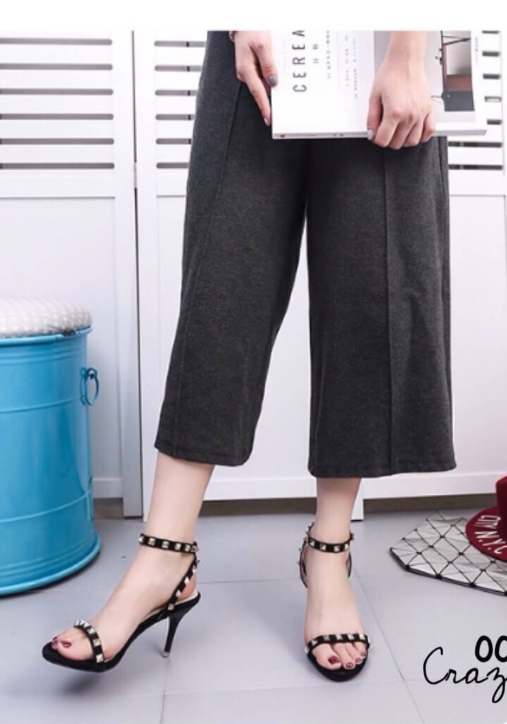 รองเท้าส้นเข็มตอกหมุด (สีเขียว)